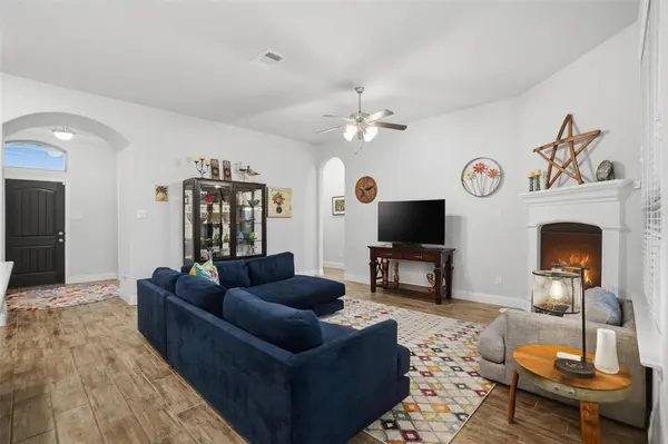 2824 Bobcat Drive, Melissa, TX 75454