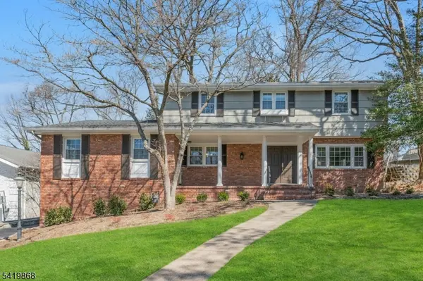 366 Valley View Ave, Paramus Boro, NJ 07652