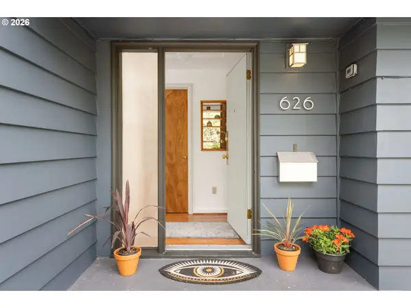 626 SE 42ND AVE, Portland, OR 97215