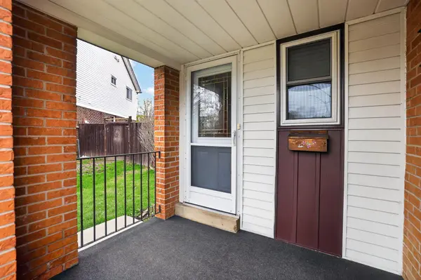 14 Brighton PL, Brampton, ON L6Z 1G4