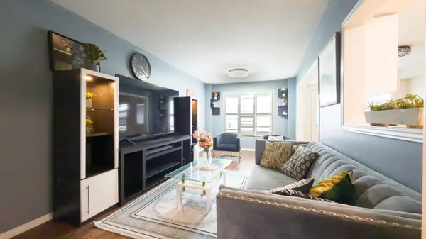 13 Burnstown CIR, Brampton, ON L6P 3M1