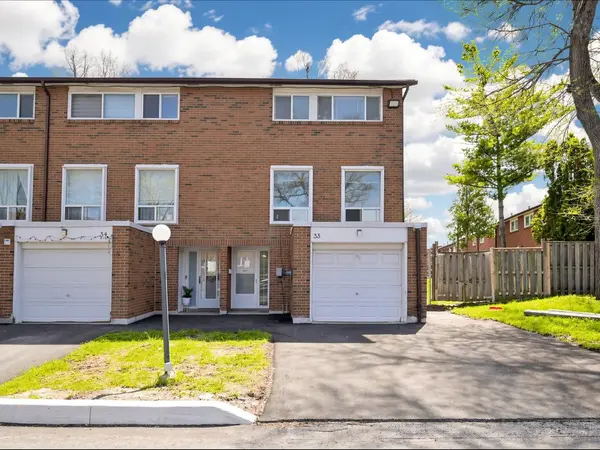 1559 Albion RD ##33, Toronto W10, ON M9V 1B2