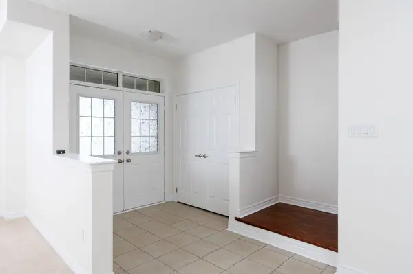 3061 Preserve DR, Oakville, ON L6M 0W7