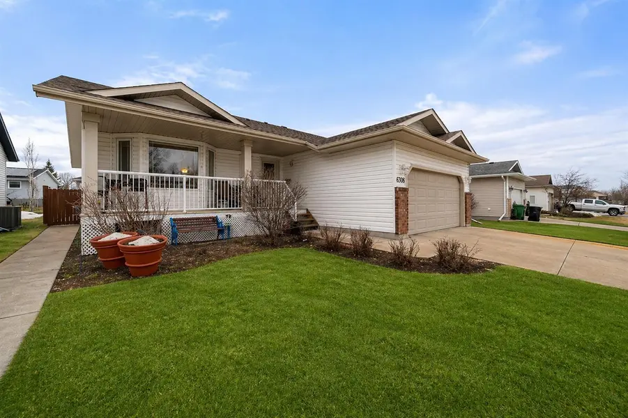 6308 30 AVE, Camrose, AB T4V 4V9