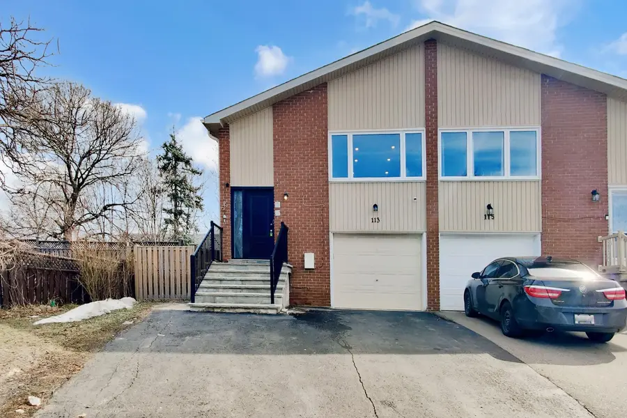 113 Kingswood DR N, Brampton, ON L6V 2X5