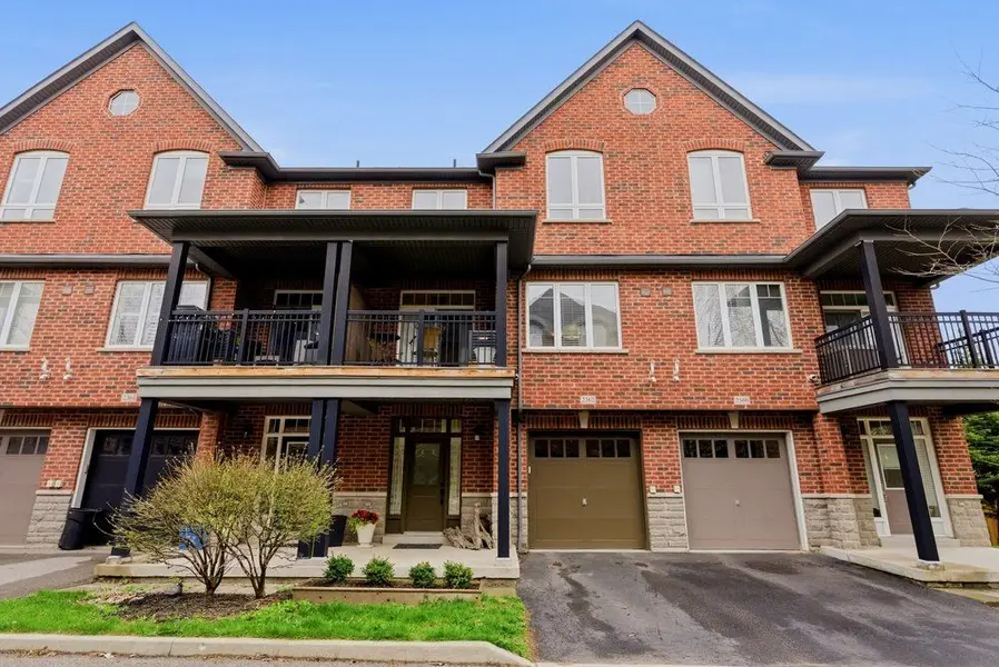 2362 Peppiatt Common, Burlington, ON L7R 0C8