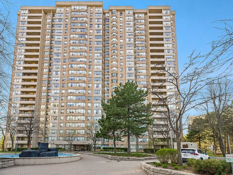 30 Malta AVE #2004, Brampton, ON L6Y 4W6