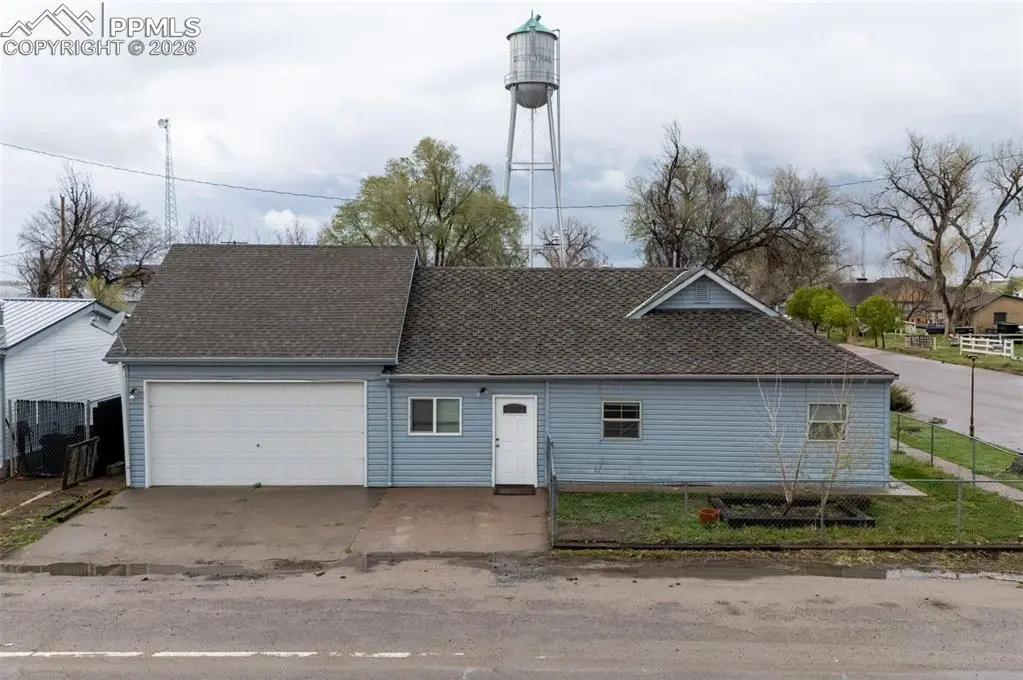 505 2nd AVE, Deer Trail, CO 80105
