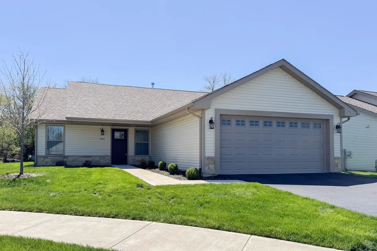 5785 Jackies Drive, Loves Park, IL 61111