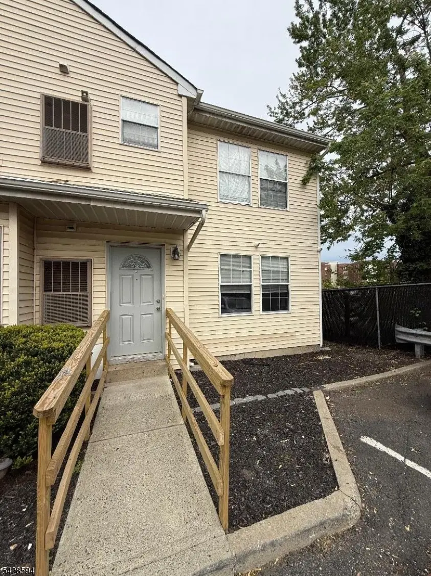 501-503 Morris Ave, Elizabeth City, NJ 07208
