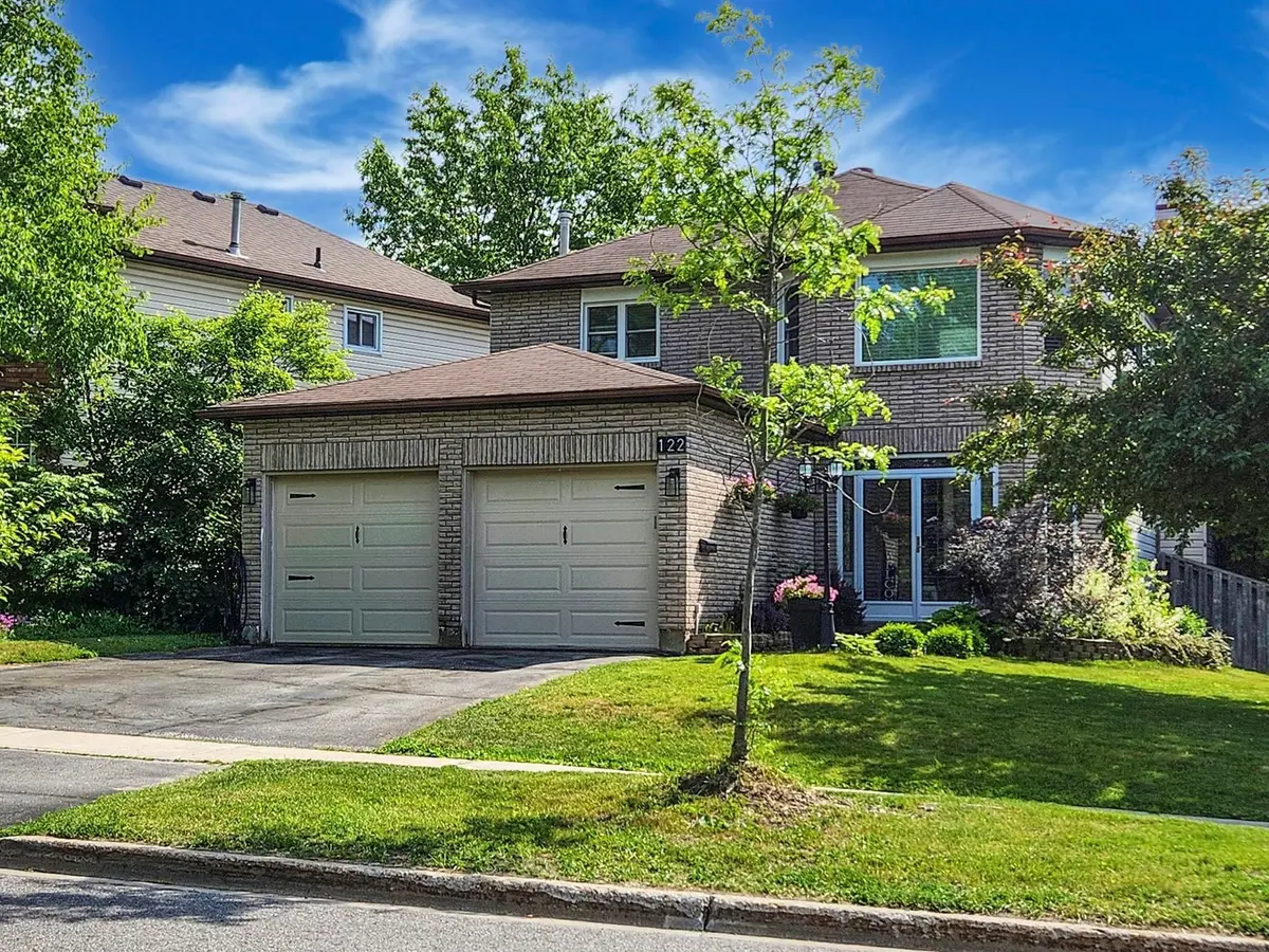 122 Browning TRL, Barrie, ON L4N 6R3
