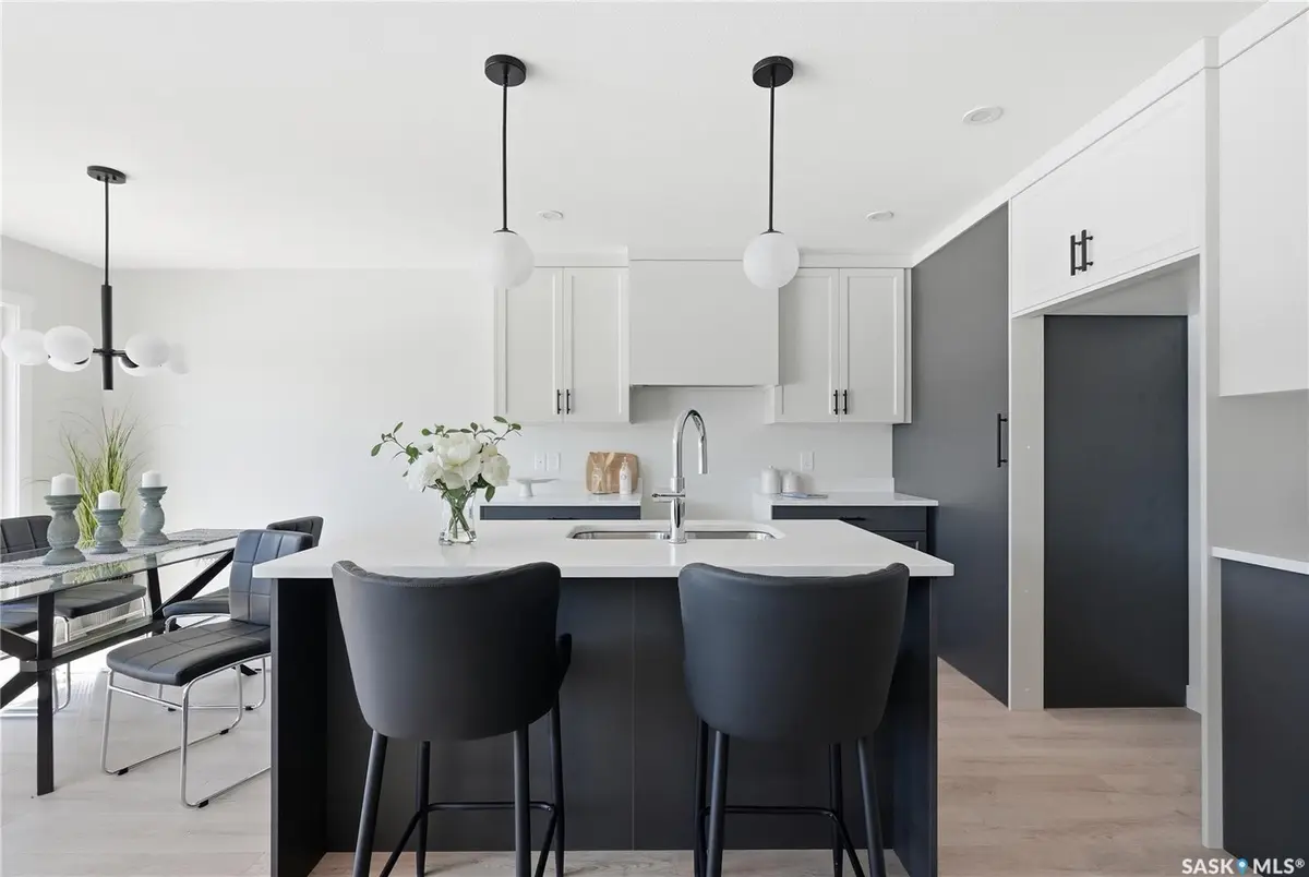 155 McFaull WAY #140, Saskatoon, SK S7V 1Z9