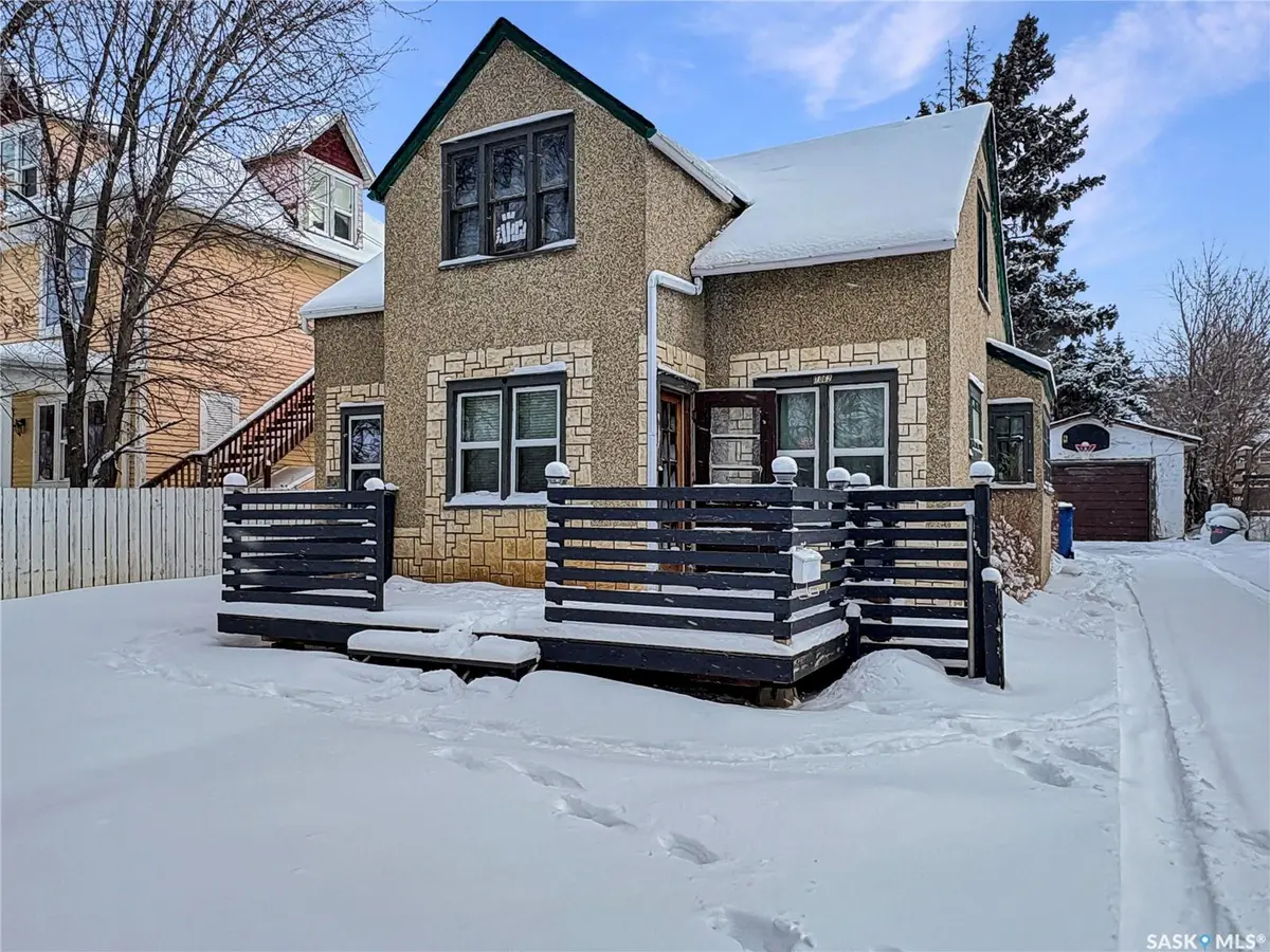 1062 104th STREET, North Battleford, SK S9A 1N4