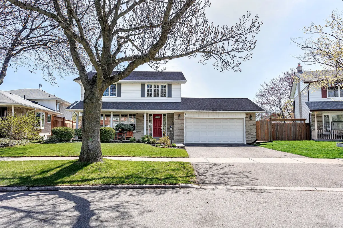 8 Markwood CRES, Toronto W08, ON M9C 1L2