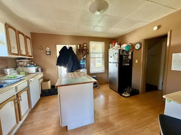 16 Van Street, Savanna, IL 61074