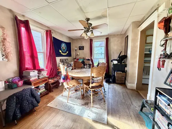 16 Van Street, Savanna, IL 61074