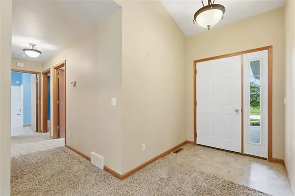 604 Redbird Run, Tiffin, IA 52340