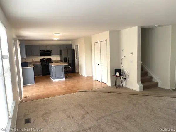 1554 Meadow Ridge DR, Pontiaccity_oakland, MI 48340