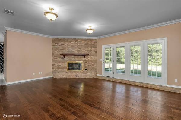 8350 Jefferson Paige Road, Shreveport, LA 71119