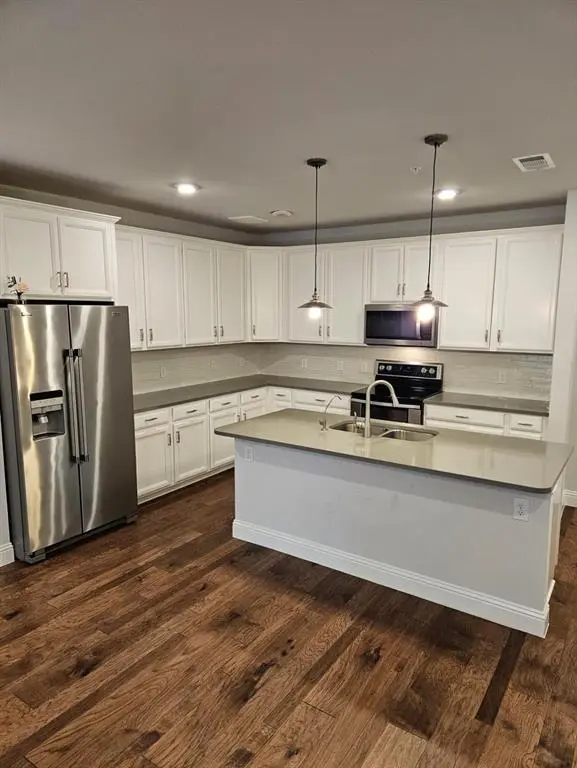 1735 Wittington Place #2205, Farmers Branch, TX 75234