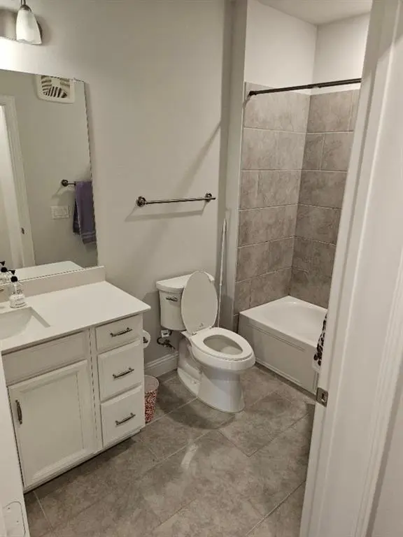 1735 Wittington Place #2205, Farmers Branch, TX 75234