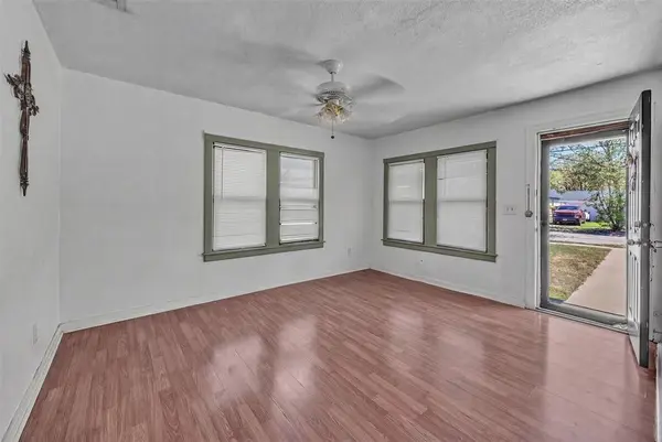3017 Pueblo Trail, Lake Worth, TX 76135