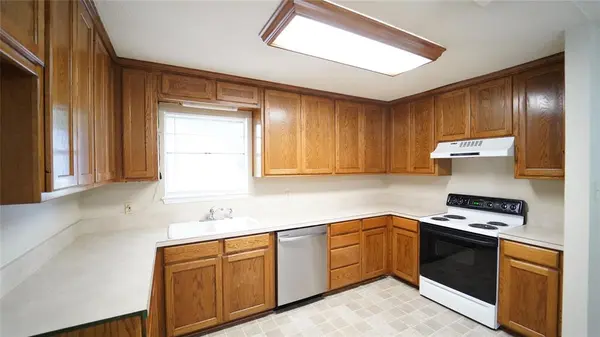 303 E 2nd Street E, Weatherford, TX 76086