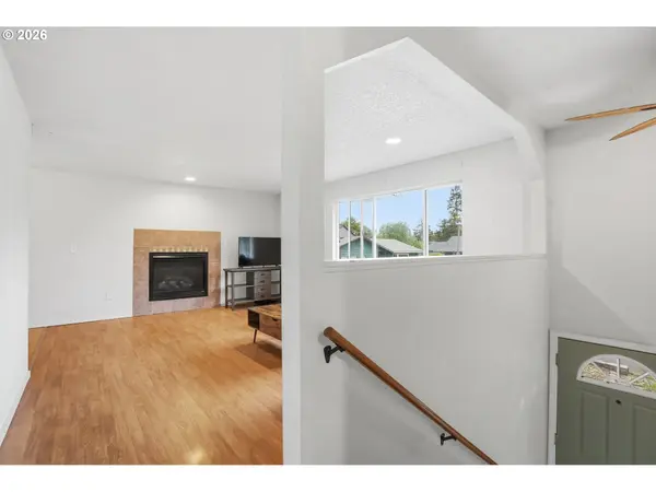 2400 SE HAYWARD WAY, Milwaukie, OR 97267