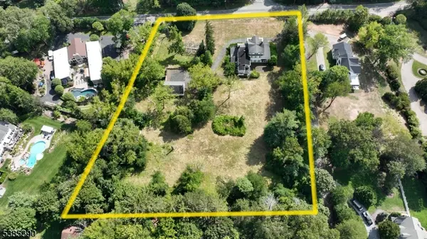 235 Wearimus Rd, Hohokus Boro, NJ 07423
