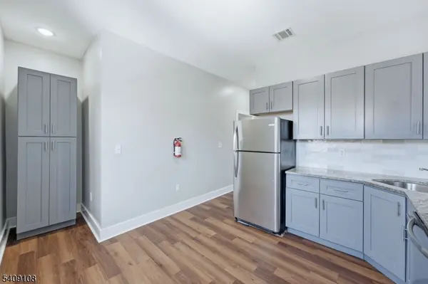 913 S 18th #2, Newark City, NJ 07108