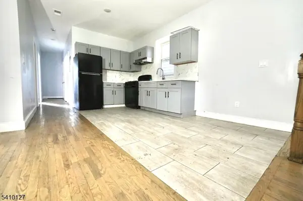 233 Bayview Ave, Jersey City, NJ 07305