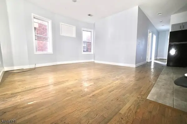 233 Bayview Ave, Jersey City, NJ 07305