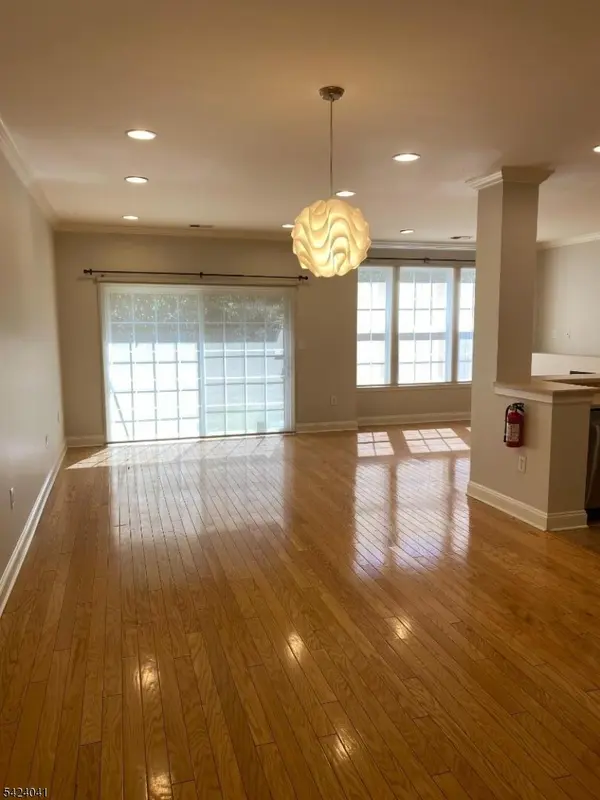 258 Riverwalk Way, Clifton City, NJ 07014