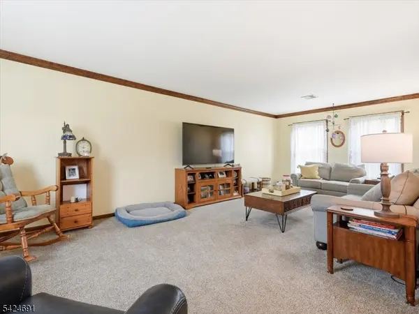 24 Powhatatan Way, Mount Olive Twp., NJ 07828