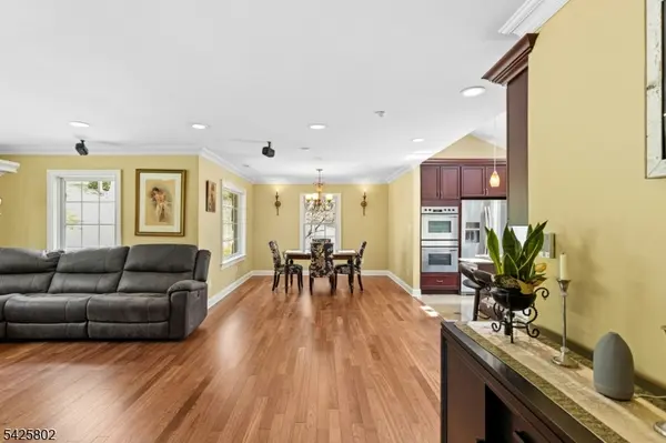 49 Preston Dr, Long Hill Twp., NJ 07933