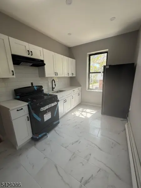296 Renner Ave #6A, Newark City, NJ 07112