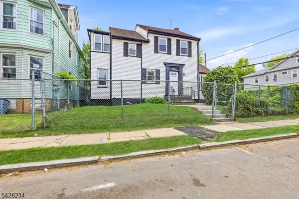 74 Lindsley Ave, Newark City, NJ 07106