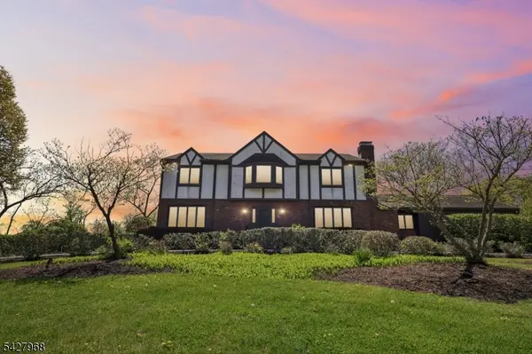 3 Welsh Dr, Florham Park Boro, NJ 07932