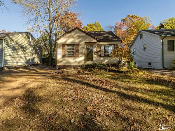 908 N Maple AVE, Royal Oak, MI 48067