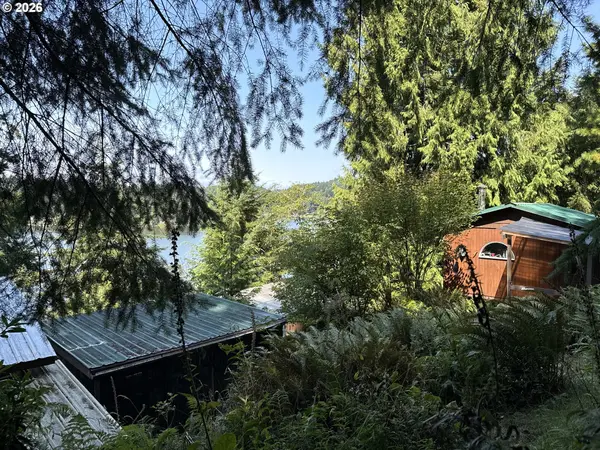 3196 S TENMILE LK, Lakeside, OR 97449