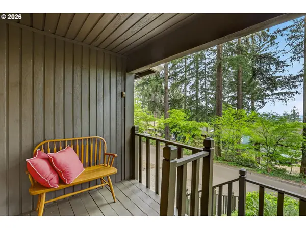 137 DEL PRADO ST, Lake Oswego, OR 97035