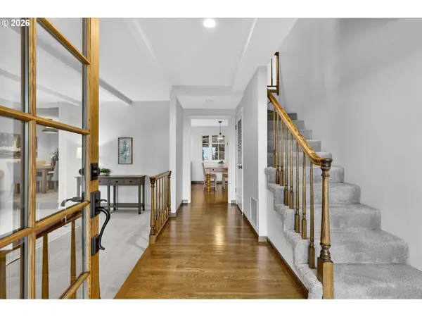 137 DEL PRADO ST, Lake Oswego, OR 97035