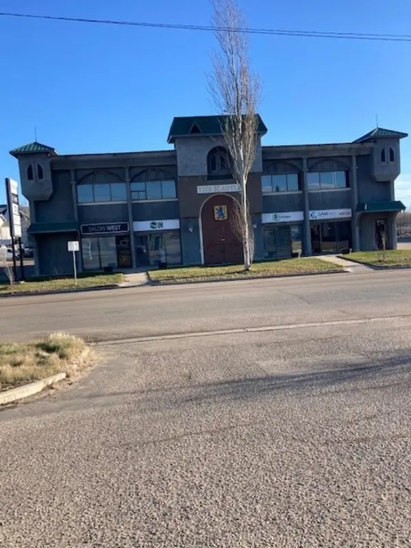 9807 105 ST, Grande Prairie, AB T8V 4Y8