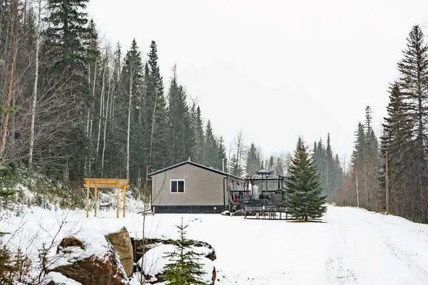 4B-24425 East River RD, Hinton, AB T7V 0A3