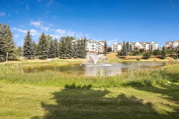 1103 Hawksbrow PT NW #1103, Calgary, AB T3G 4C9