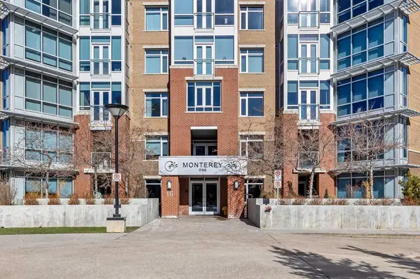 16 Varsity Estates CIR NW #310, Calgary, AB T3A 2C5