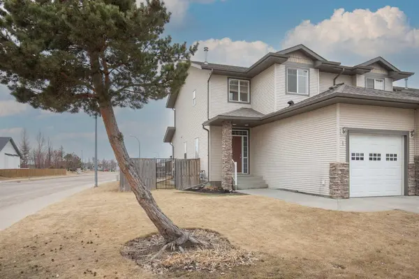 1 Ivey Close, Red Deer, AB T4R 3N2