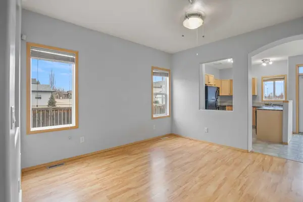 1 Ivey Close, Red Deer, AB T4R 3N2