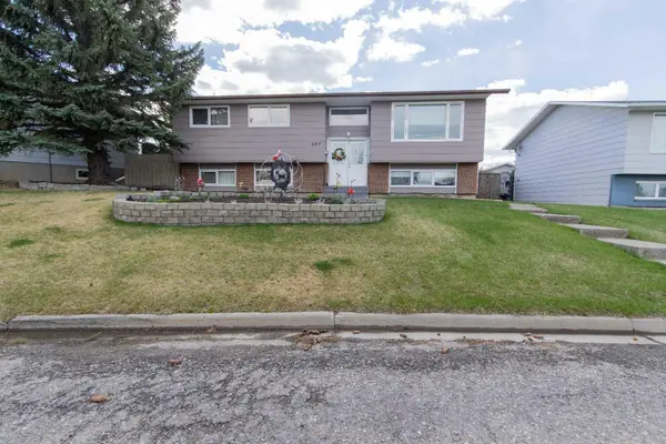 580 McDougall ST, Pincher Creek, AB T0K1W0