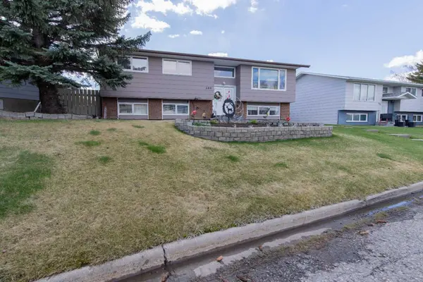 580 McDougall ST, Pincher Creek, AB T0K1W0